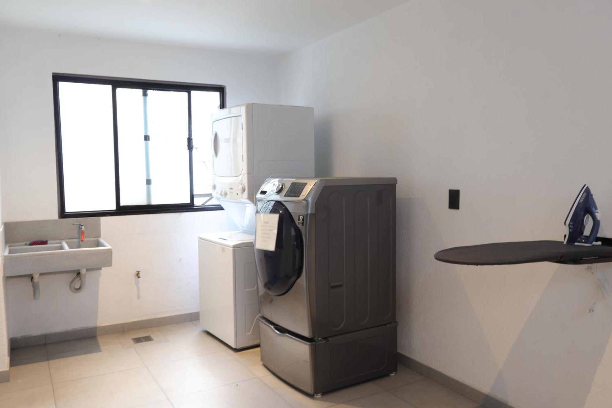 Sanrafa Home Office Suites Mexico City Exteriör bild